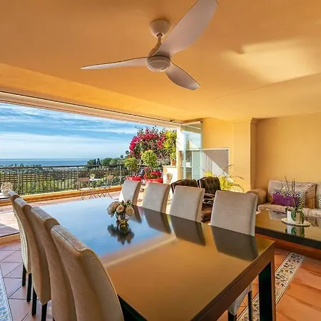 Wonderful With Panoramic Sea Views *