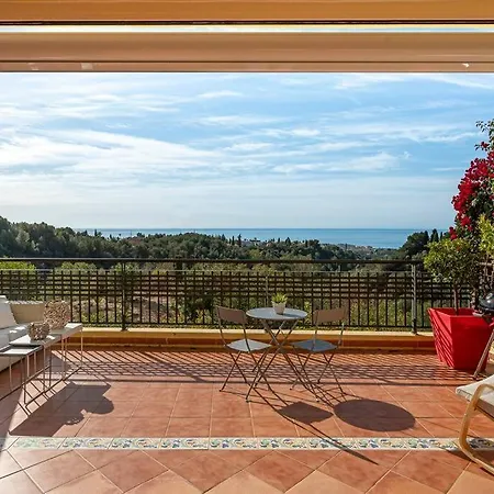 Wonderful With Panoramic Sea Views Marbella